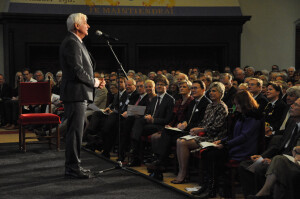 Wim Dik tijdens het NMF Jubileumconcert in de Ridderzaal, 2013.